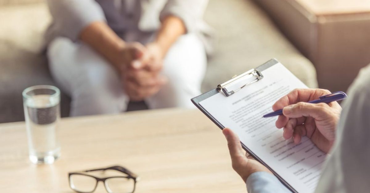 psychotherapist-working-with-patient